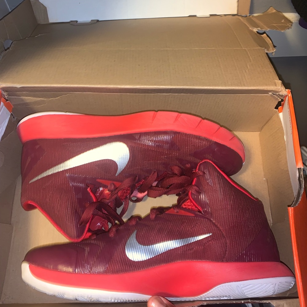 Nike hyperquickness size 7